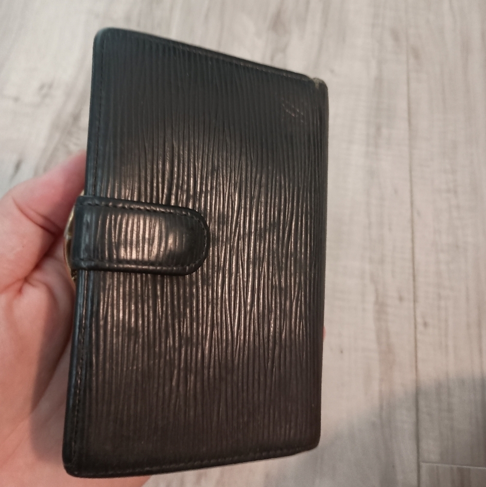 Louis Vuitton LV Epi Porte-Monnaie Viennois Bifold Wallet Noir Men - Picture 8 of 16